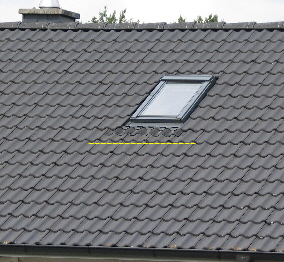 Dach - Reinigungs - Band, hier unter Fenster